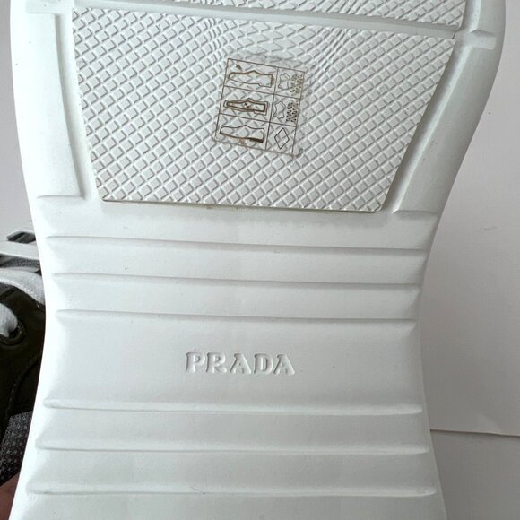 Prada Americas Cup Men Sneakers Vernice Bike Low Top Loden Argento Size UK11 - Picture 13 of 15